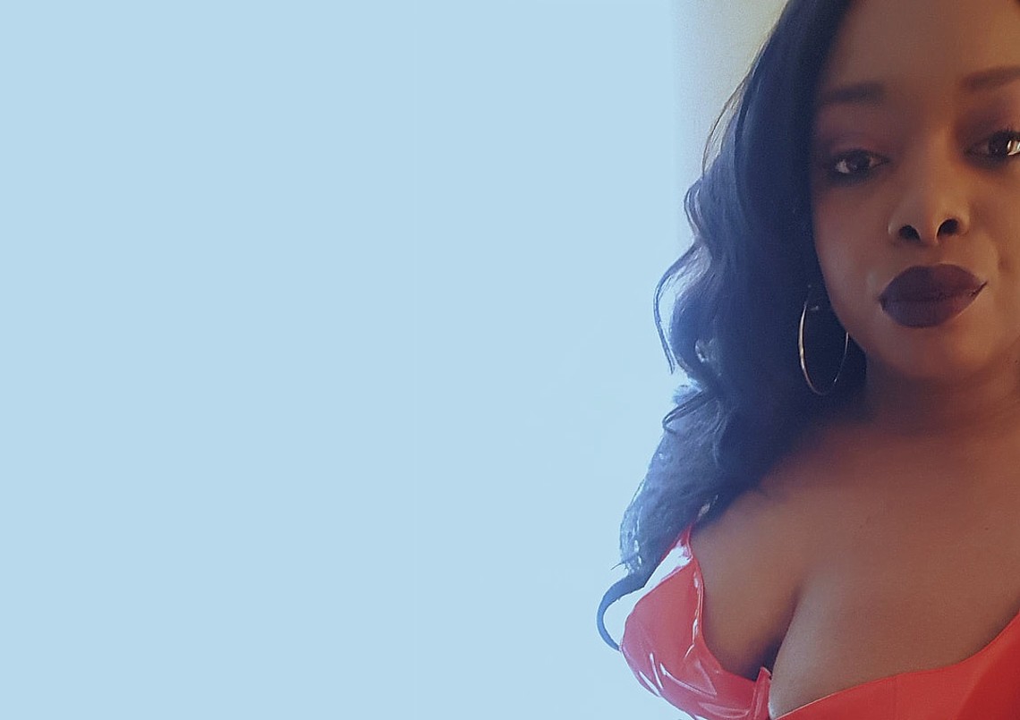 Meesteres Ashanti Alexis doet o.a. aan gentle Femdom Gentle Femdom, Mrs Ashanti Alexis bedrijft het