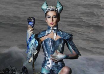 Waar is de fotoserie met Alice Miss WomanOnWater?