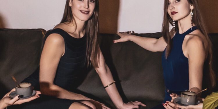 Gaan Meesteressen Athena en Manouk weer BDSM-kidnappen?