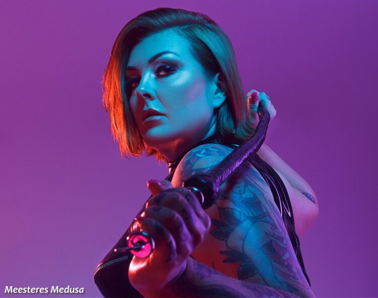 Gewoon een avondje uit met Meesteres Medusa…