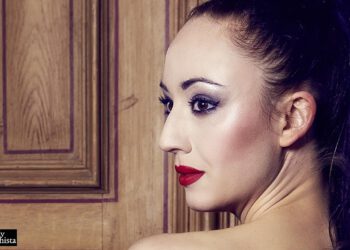 Vier Bevrijdingsdag met Meesteres Lady Mephista!