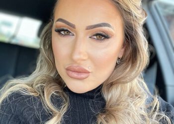 Meesteres Elena alleen deze week nog te boeken (06nr. inside)