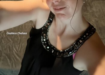 17-6: Achterhoeks BDSM-feest in paardenstal van Goddess Chelsea!