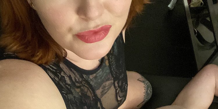 “As g’et mo wet!” – Meesteres Medusa schrijft columns