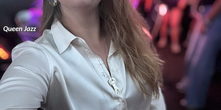 Queen Jazz houdt van december. Vier het met haar mee!