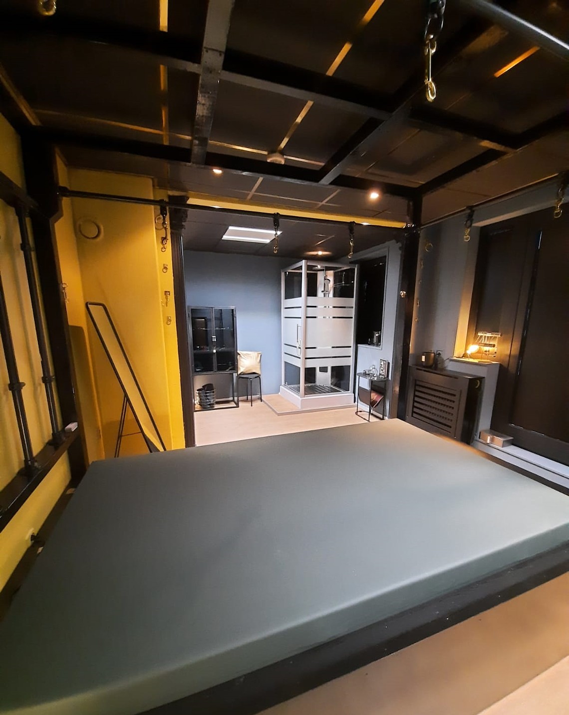 SM-kamer bij Salon Privé